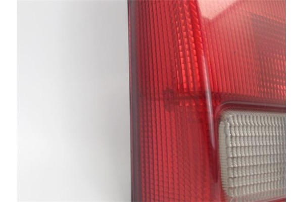 Recambio de piloto porton trasero izquierdo para toyota carina (t19) 2.0 td (ct190) referencia OEM IAM 8158005040  