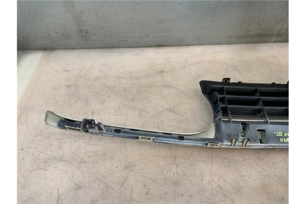 Recambio de rejilla paragolpes delantero para volkswagen golf iii (1h1) 1.4 referencia OEM IAM 1H5853653DGRU 3A0853600EPG 