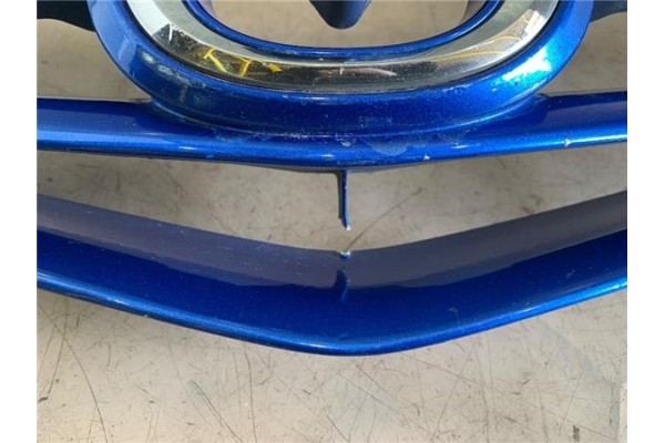 Recambio de rejilla paragolpes delantero para mazda 3 berlina (bk) 1.6 cd active+ xcite referencia OEM IAM   