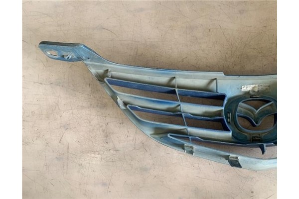Recambio de rejilla paragolpes delantero para mazda 3 berlina (bk) 1.6 cd active+ xcite referencia OEM IAM   