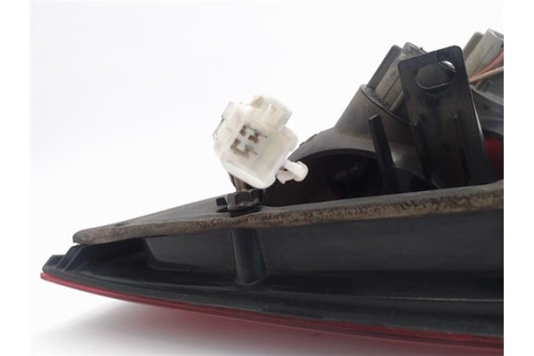 Recambio de piloto porton trasero izquierdo para toyota carina (t19) 2.0 td (ct190) referencia OEM IAM 8158005040  