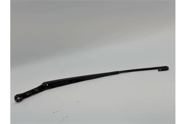 Recambio de brazo limpiaparabrisas delantero derecho para audi a4 avant (b5) 1.9 tdi referencia OEM IAM 8D1955408  