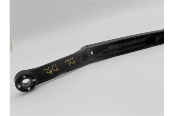 Recambio de brazo limpiaparabrisas delantero derecho para audi a4 avant (b5) 1.9 tdi referencia OEM IAM 8D1955408  