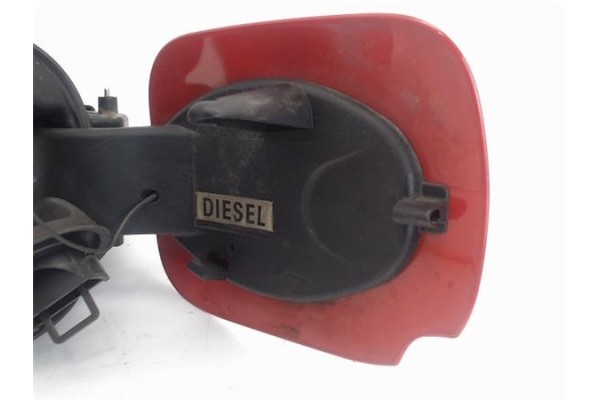 Recambio de tapa exterior combustible para renault clio iii 1.5 dci referencia OEM IAM 8200290088 8200290092 
