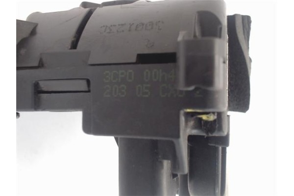 Recambio de cierre electromagnetico delantero izquierdo para renault clio iii 1.5 dci referencia OEM IAM 8200300123  