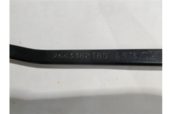 Recambio de brazo limpiaparabrisas delantero derecho para citroen c3 1.4 attraction referencia OEM IAM 9683382180  
