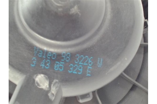 Recambio de motor calefaccion para seat leon (1p1) 1.9 tdi referencia OEM IAM 34305329E 983226W 