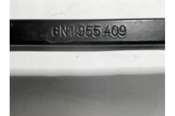 Recambio de brazo limpiaparabrisas delantero izquierdo para volkswagen polo iii (6n1) 50 1.0 referencia OEM IAM 6N1955409  