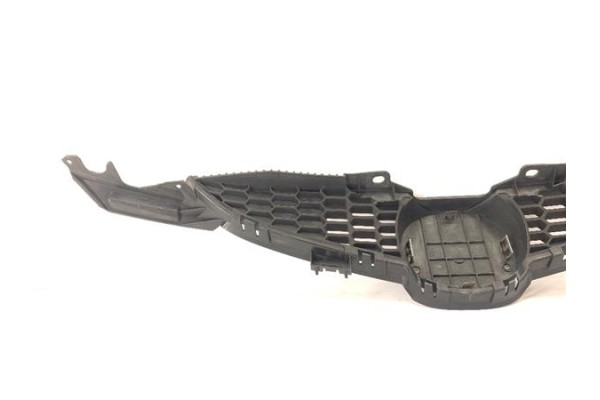 Recambio de rejilla capo para mazda 2 berlina (de) 1.4 crtd active (5-ptas.) (50kw) referencia OEM IAM D65150711  