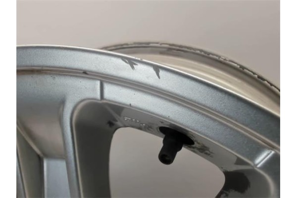 Recambio de llanta para peugeot 1007 1.4 dolce referencia OEM IAM 6jx16ch4-27 5402S3 
