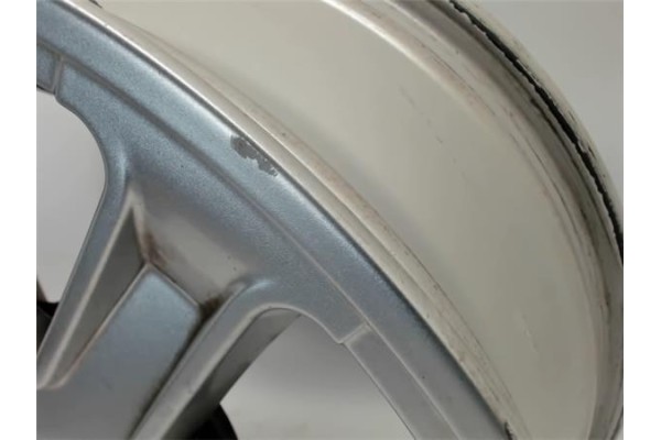 Recambio de llanta para peugeot 1007 1.4 dolce referencia OEM IAM 6jx16ch4-27 5402S3 