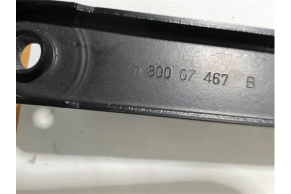 Recambio de brazo limpiaparabrisas delantero izquierdo para peugeot partner furgón (5) 2.0 hdi referencia OEM IAM 180007467B  