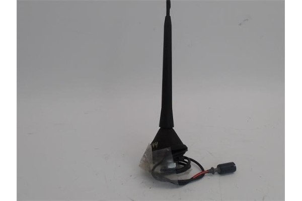 Recambio de antena electrica para renault clio iii 1.5 dci referencia OEM IAM 8200282256  