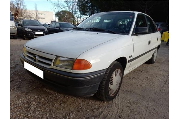 opel astra f berlina (1991) del año 