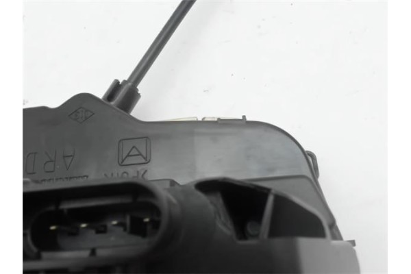 Recambio de cierre electromagnetico trasero derecho para renault laguna ii (bg0) 1.6 16v (bg0a, bg0l) referencia OEM IAM 000658Z