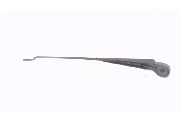 Recambio de brazo limpiaparabrisas delantero derecho para renault clio ii fase ii (b/cb0) 1.5 authentique confort referencia OEM