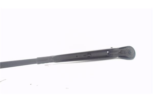 Recambio de brazo limpiaparabrisas delantero derecho para renault clio ii fase ii (b/cb0) 1.5 authentique confort referencia OEM