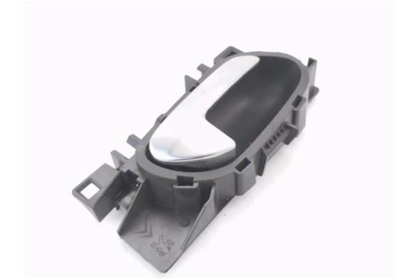 Recambio de manilla int. puerta trasero derecha para peugeot 2008 1.2 access referencia OEM IAM 96555516VV  