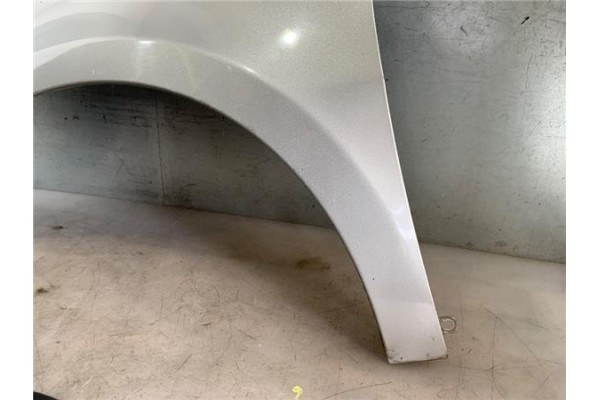 Recambio de aleta delantero izquierda para fiat idea (135) 1.4 16v referencia OEM IAM 51712989  