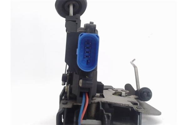 Recambio de cierre electromagnetico delantero izquierdo para audi a3 (8p1) 2.0 tdi 16v referencia OEM IAM 4F1837015E BSP24830 8E
