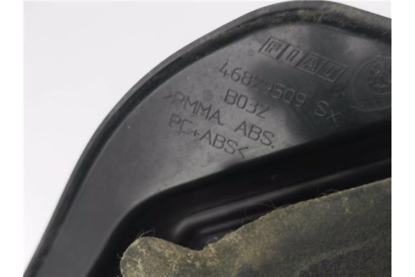 Recambio de piloto trasero izquierdo para fiat idea (135) 1.4 16v referencia OEM IAM 46829509  