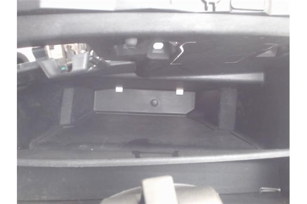 Recambio de guantera salpicadero para renault megane iii berlina 5p 1.5 expression referencia OEM IAM 681080008R  