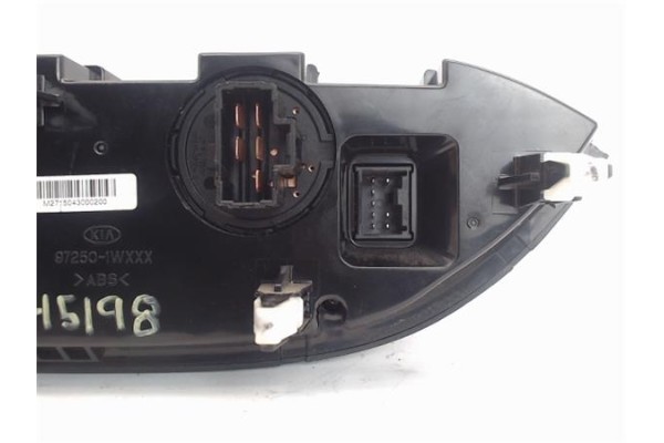 Recambio de mandos climatizador para kia rio (ub) 1.2 basic referencia OEM IAM 10505061620 97250-1W270 