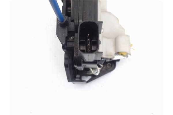 Recambio de cierre electromagnetico trasero izquierdo para kia rio (ub) 1.2 basic referencia OEM IAM 814111W010  