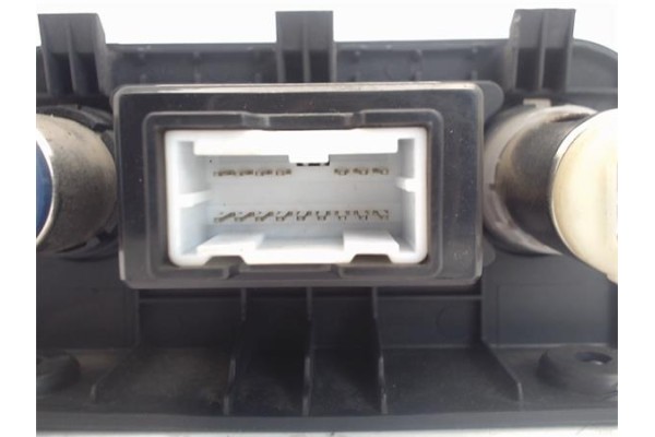 Recambio de conjunto interruptores para kia rio (ub) 1.2 basic referencia OEM IAM 961201w010  