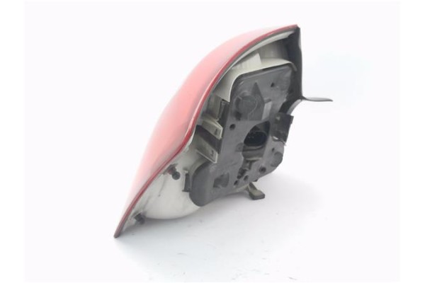 Recambio de piloto trasero derecho para audi a4 berlina (8e) 1.9 tdi (96kw) referencia OEM IAM 153948  