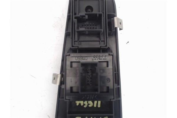 Recambio de mando elevalunas delantero izquierdo para fiat bravo (182) 1.2 16v 80 trofeo referencia OEM IAM 011650  
