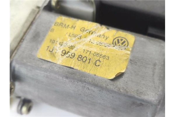 Recambio de motor elevalunas delantero izquierdo para volkswagen golf iv berlina (1j1) 1.9 tdi referencia OEM IAM 1J1959801C  