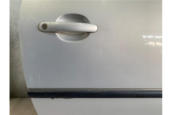 Recambio de puerta delantero derecha para volkswagen golf iv berlina (1j1) 1.9 tdi referencia OEM IAM 1J3831056H  
