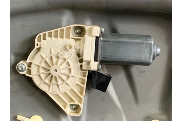 Recambio de elevalunas electrico delantero derecho para mercedes-benz clase a (bm 169) 2.0 a 180 cdi (169.007) referencia OEM IA