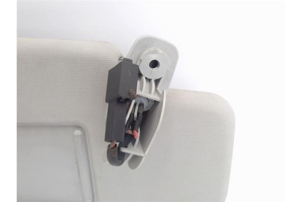 Recambio de parasol derecho para volkswagen polo iv (9n1) 1.4 16v referencia OEM IAM 6Q0857552F2F4  