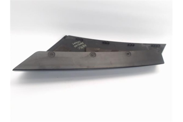 Recambio de moldura aleta trasero derecha para land rover range rover sport 2.7 v6 td s referencia OEM IAM DDG000165  