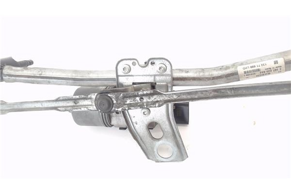 Recambio de motor limpiaparabrisas delantero para opel astra h caravan 1.7 cosmo referencia OEM IAM 3397020632  