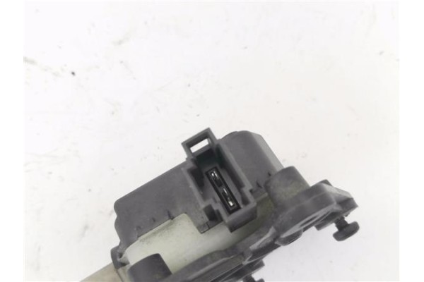 Recambio de cerradura porton para audi a3 (8p1) 2.0 fsi ambiente referencia OEM IAM 8P3827520A  