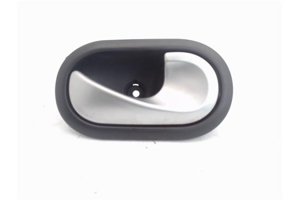 Recambio de manilla int. puerta delantero derecha para renault clio iii 1.5 dci referencia OEM IAM   