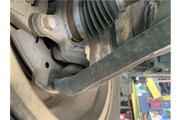 Recambio de brazo suspension delantero derecho para toyota iq (nuj1/ngj1/kgj1) 1.0 básico referencia OEM IAM 4806879015  
