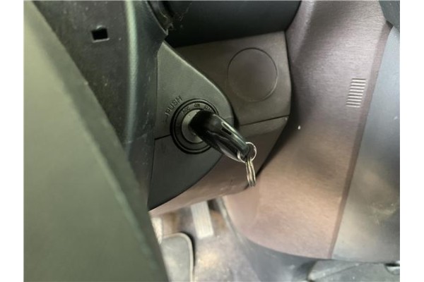 Recambio de clausor para toyota iq (nuj1/ngj1/kgj1) 1.0 básico referencia OEM IAM 6905774020  