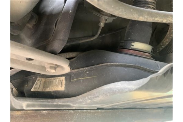 Recambio de deposito combustible para toyota iq (nuj1/ngj1/kgj1) 1.0 básico referencia OEM IAM 7710074010  