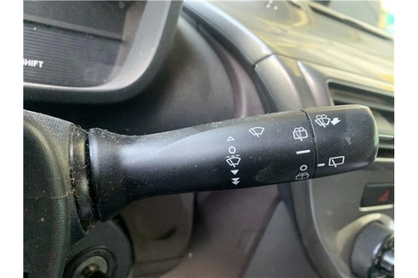 Recambio de mando intermitencia para toyota iq (nuj1/ngj1/kgj1) 1.0 básico referencia OEM IAM 8414012611  