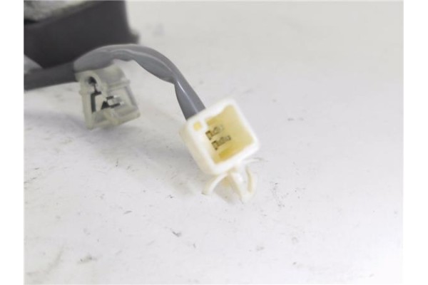 Recambio de maneta exterior porton para toyota iq (nuj1/ngj1/kgj1) 1.0 básico referencia OEM IAM 6920974010K0  