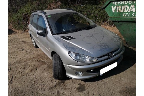 peugeot 206 berlina (1998) del año 
