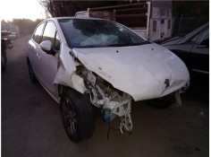 peugeot 208 del año  2