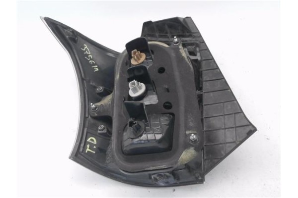 Recambio de piloto trasero derecho para toyota iq (nuj1/ngj1/kgj1) 1.0 básico referencia OEM IAM 8155174010  