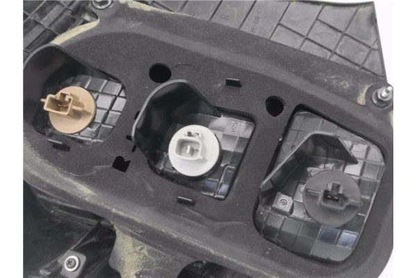 Recambio de piloto trasero derecho para toyota iq (nuj1/ngj1/kgj1) 1.0 básico referencia OEM IAM 8155174010  