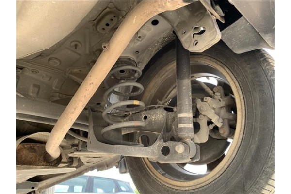 Recambio de puente trasero para toyota iq (nuj1/ngj1/kgj1) 1.0 básico referencia OEM IAM 4210174020  