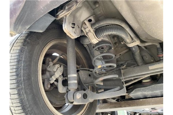 Recambio de puente trasero para toyota iq (nuj1/ngj1/kgj1) 1.0 básico referencia OEM IAM 4210174020  